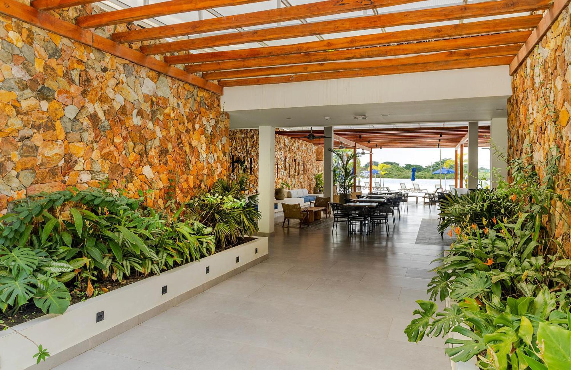 Nuevo Con Vista A Lagoon Cartagena